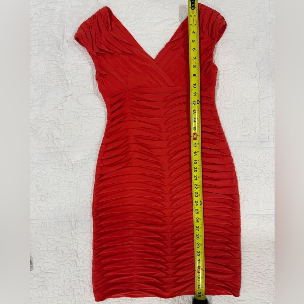 Adrianna Papell. Women's layered V-neck dress in size 6 Red - Picture 3 of 8